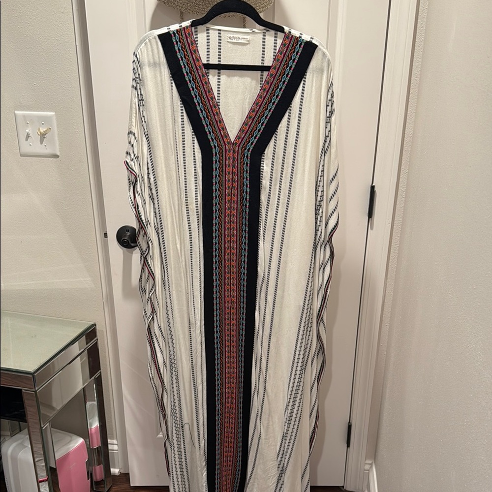 Pitusa Thobe V-Neck Maxi coverup